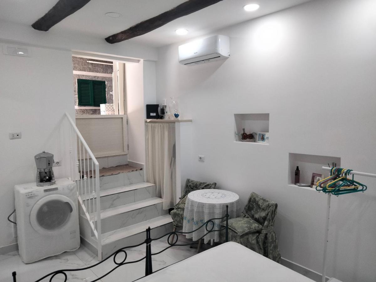 דירות נאפולי Casa Luisa מראה חיצוני תמונה