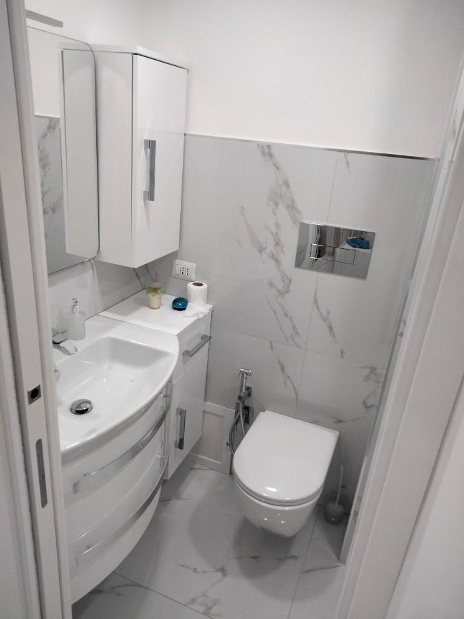 דירות נאפולי Casa Luisa מראה חיצוני תמונה