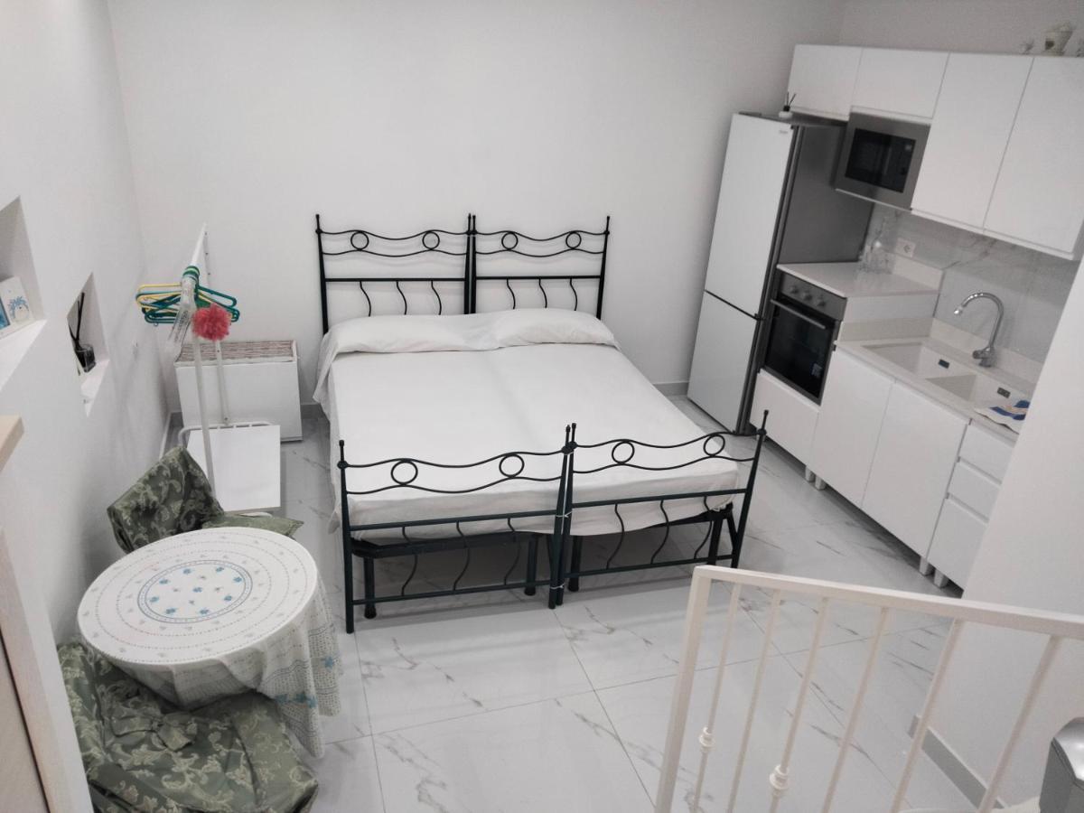 דירות נאפולי Casa Luisa מראה חיצוני תמונה